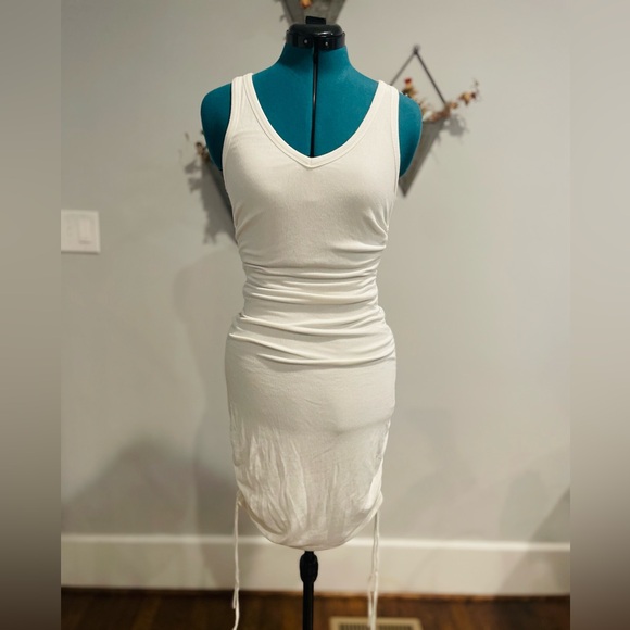 Princess Polly Dresses & Skirts - Princess Polly White Bodycon Ruched Dress